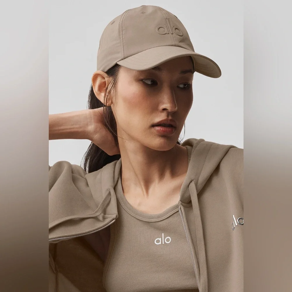 Alo Yoga Performance Off-Duty Cap Gravel